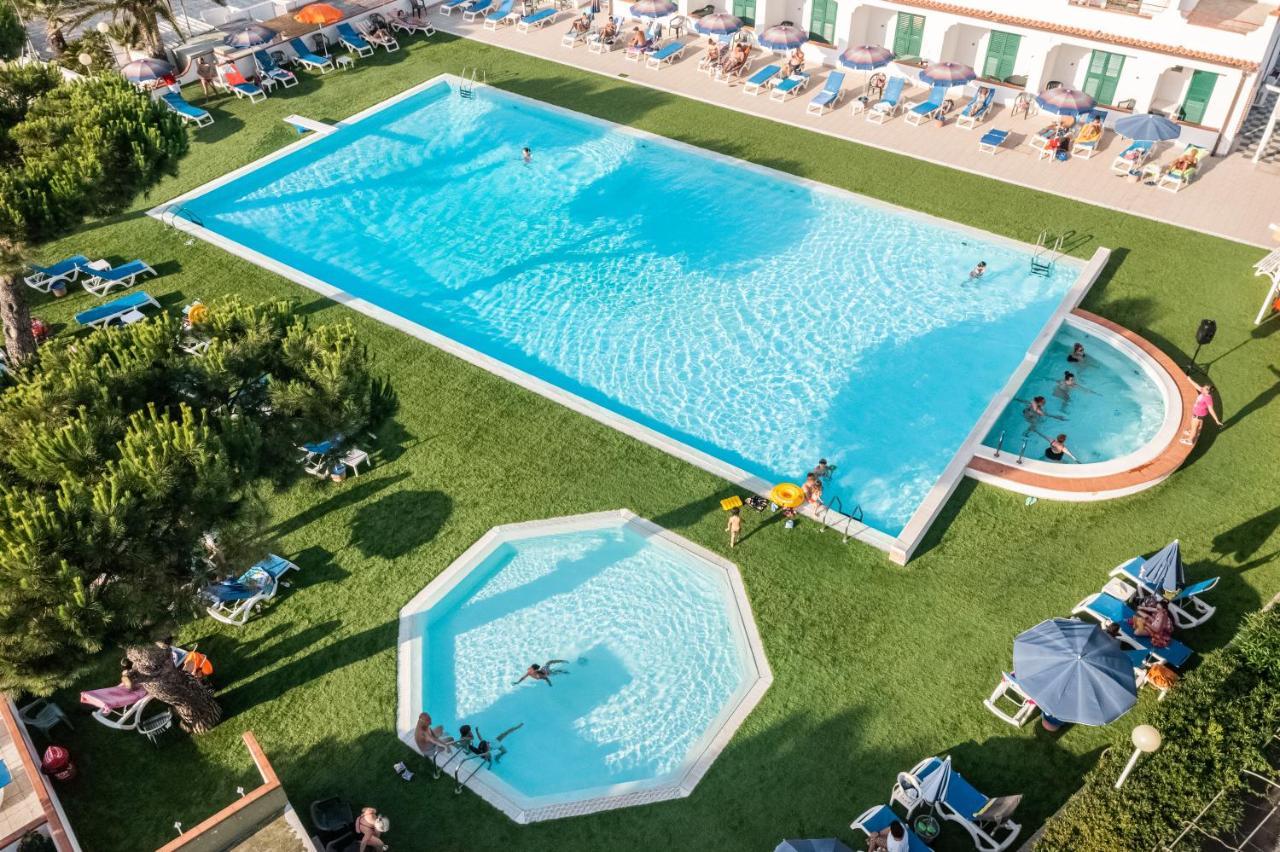Hotel D'Amato Peschici Exteriör bild