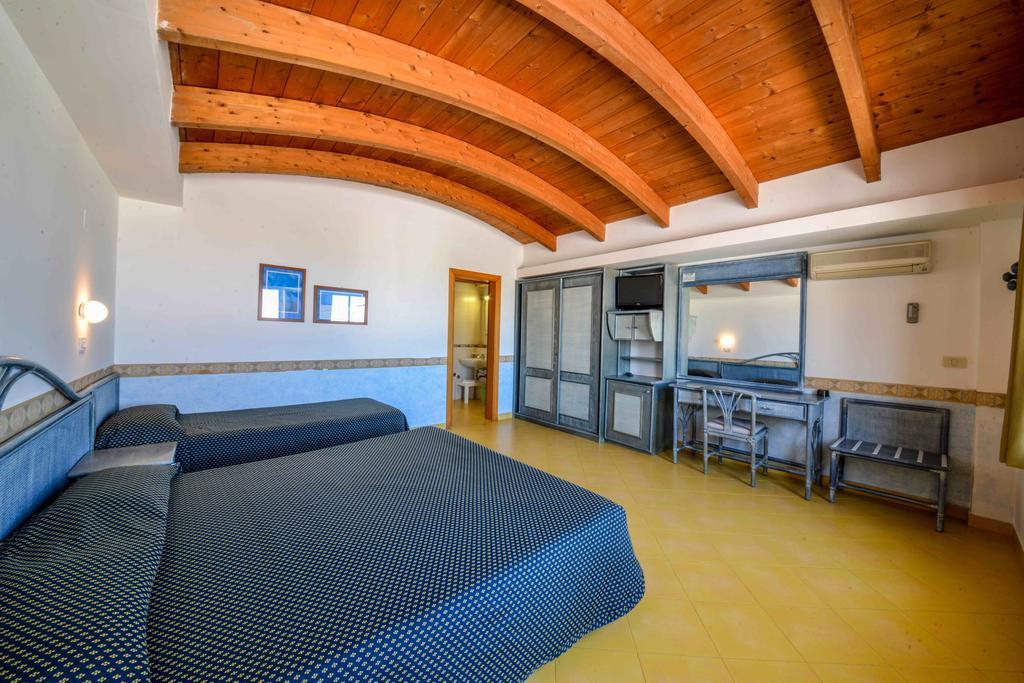 Hotel D'Amato Peschici Exteriör bild