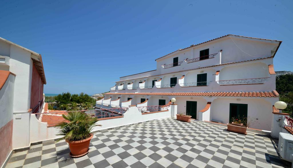 Hotel D'Amato Peschici Exteriör bild