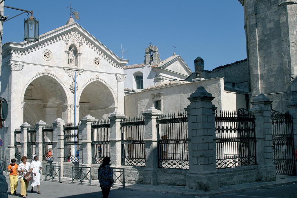 Hotel D'Amato Peschici Exteriör bild