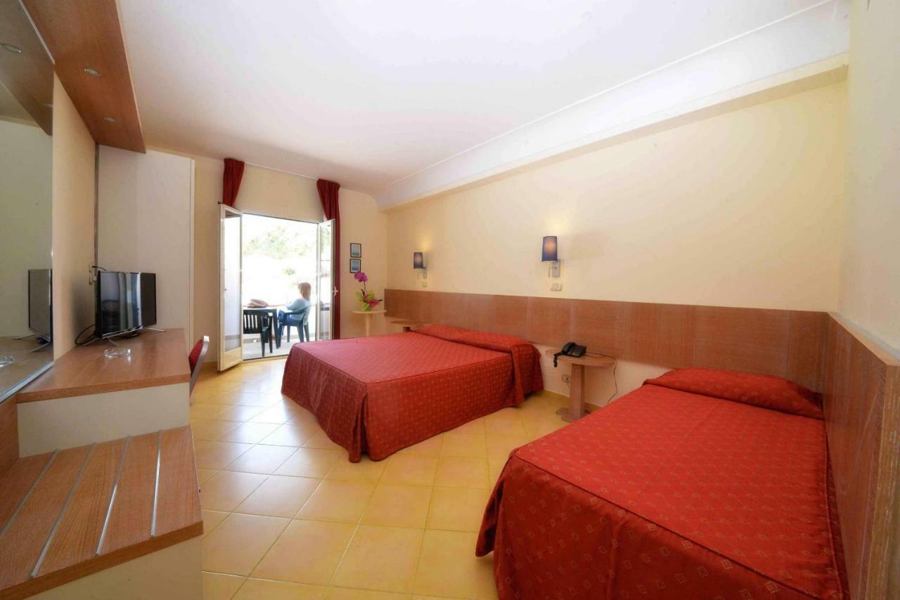 Hotel D'Amato Peschici Exteriör bild